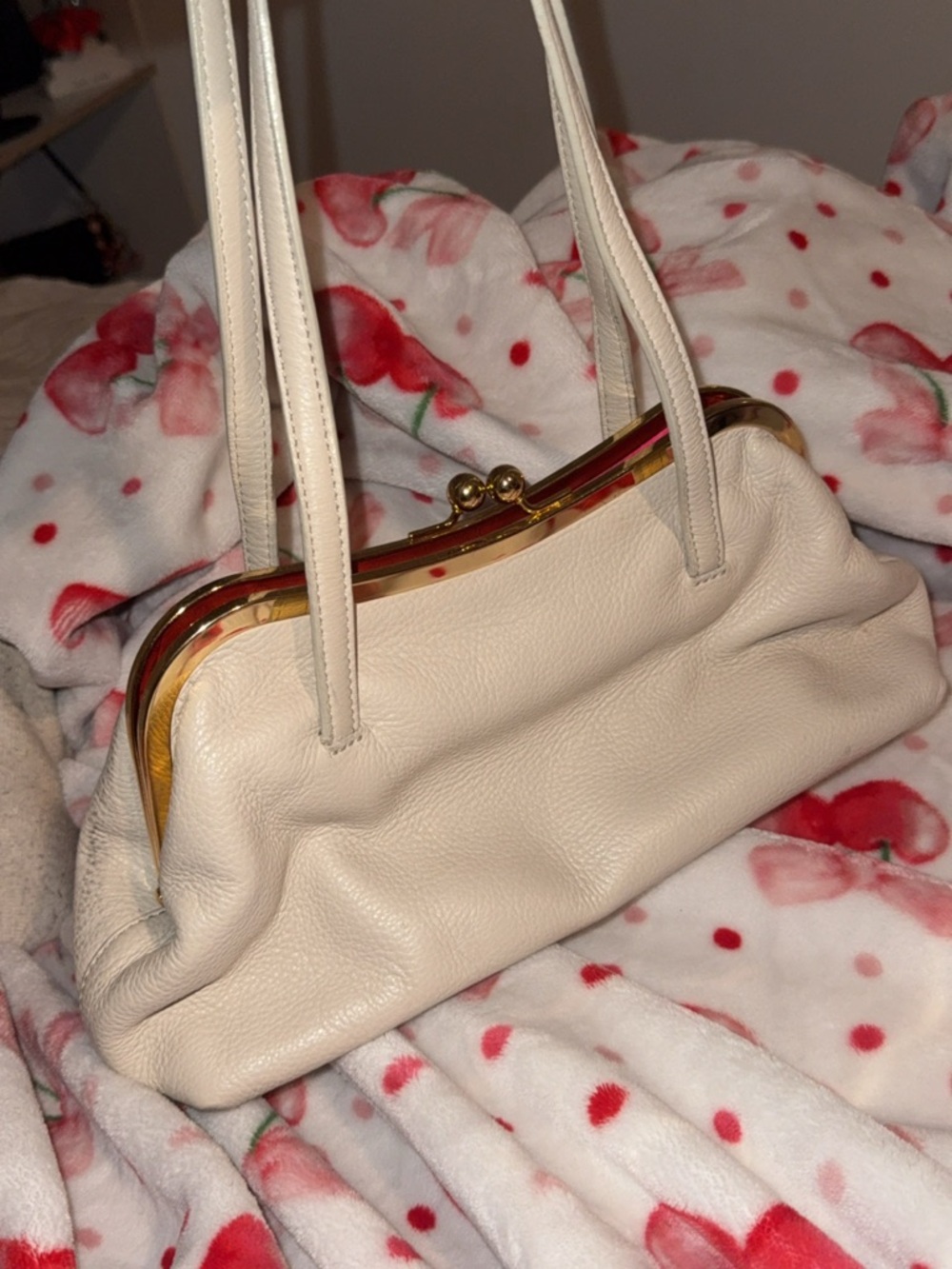 Cream Leather Top-Handle Handbag with Gold Trim